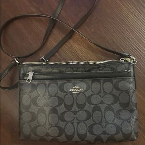 Coach signature crossbody black/gray